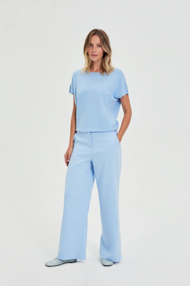 Cienki sweter błękitny