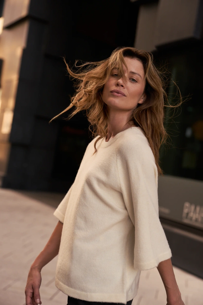 Sweter z krótkimi rękawami ecru