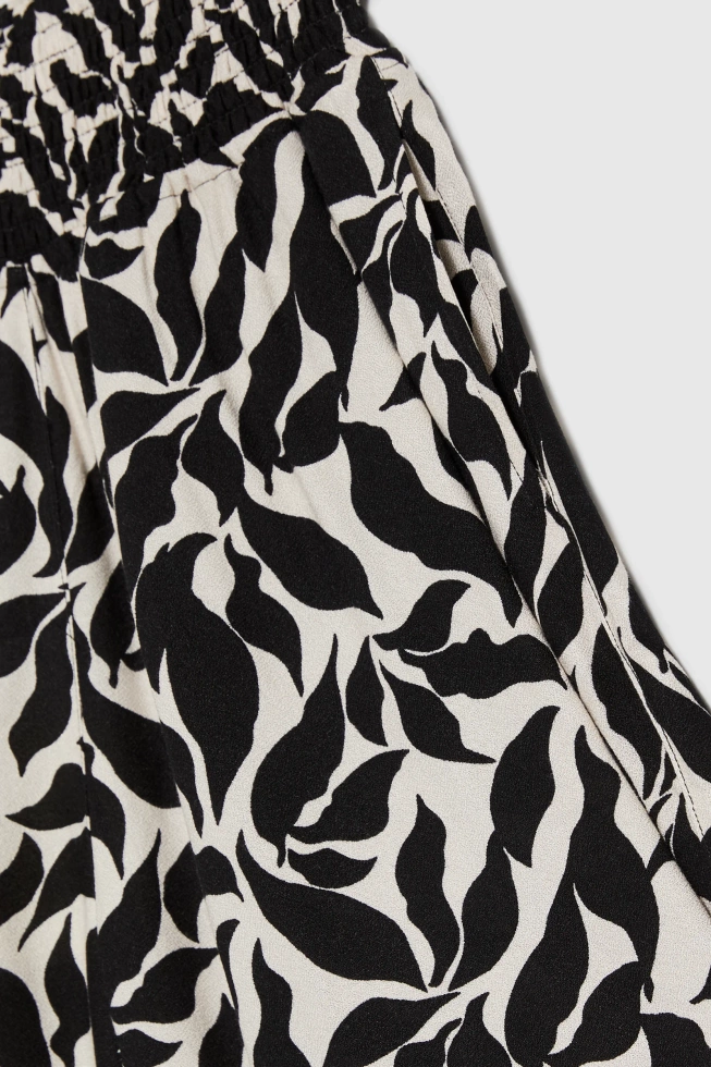 Wzorzyste szorty z wiskozy beżowe