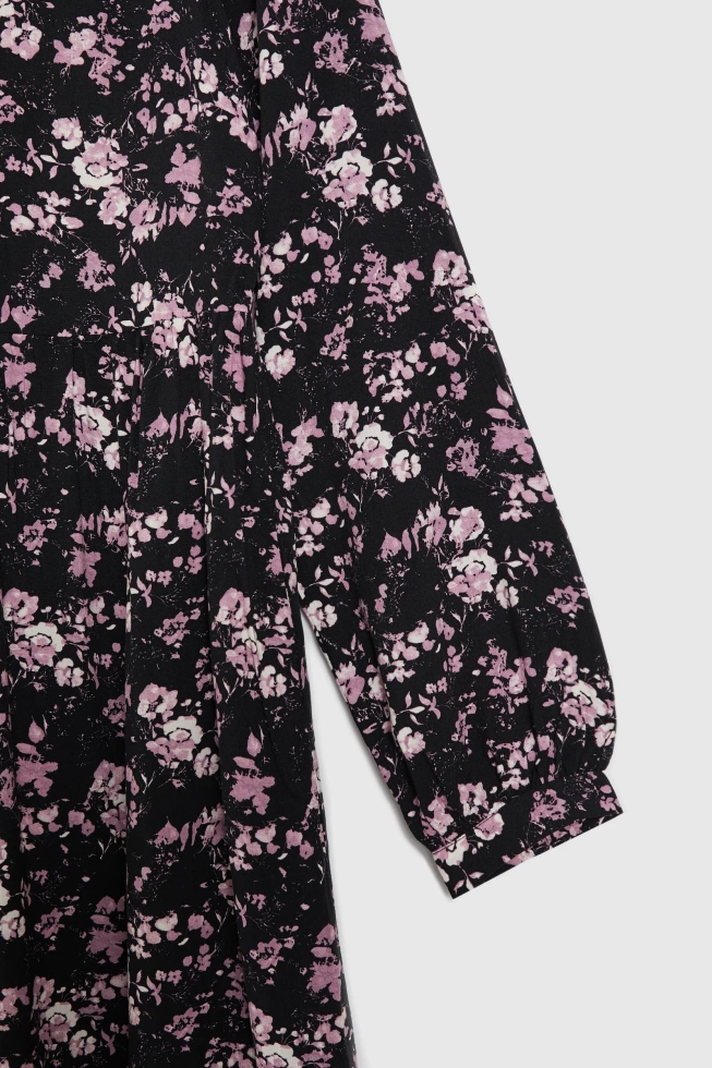 Sukienka midi w kwiatki czarna