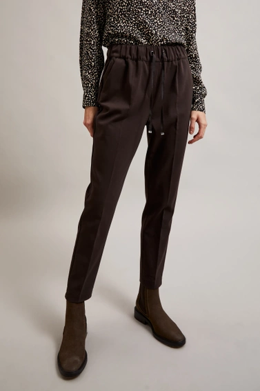 Spodnie z prostą nogawką i wiązaniem w pasie brązowe