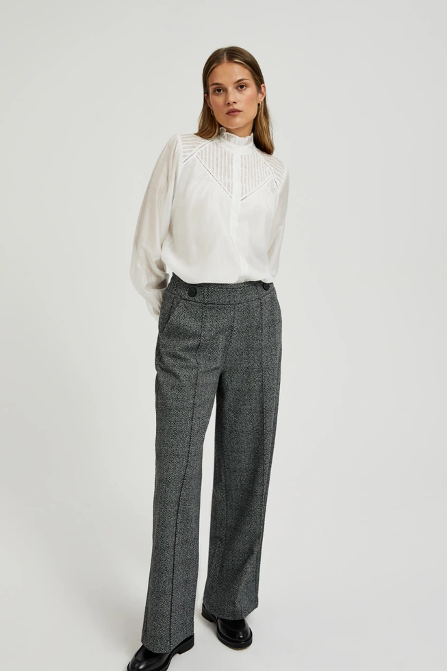 Bawełniana koszula z falbankami biała