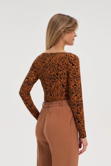 Bluzka z wzorem brązowa