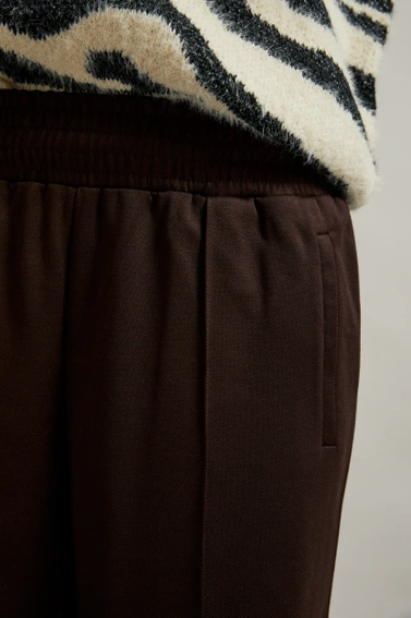 Spodnie z szerokimi nogawkami z gumą w talii brązowe