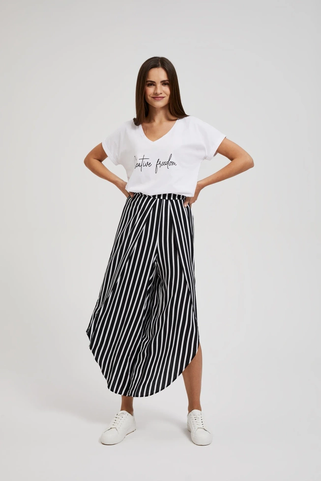 Spodnie w paski z rozcięciami czarno-białe