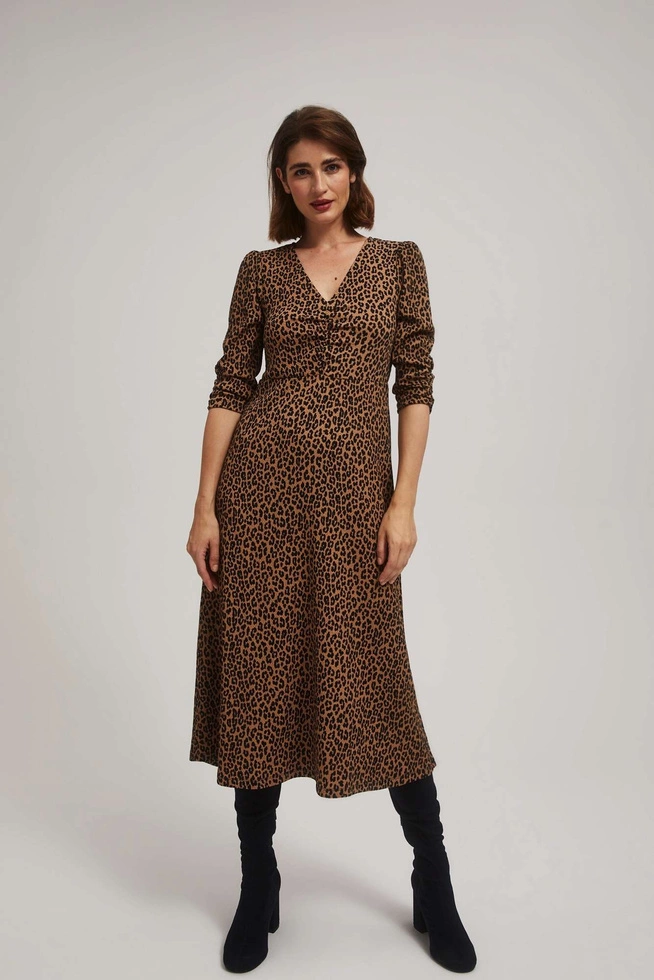 Sukienka midi w panterkę brązowa