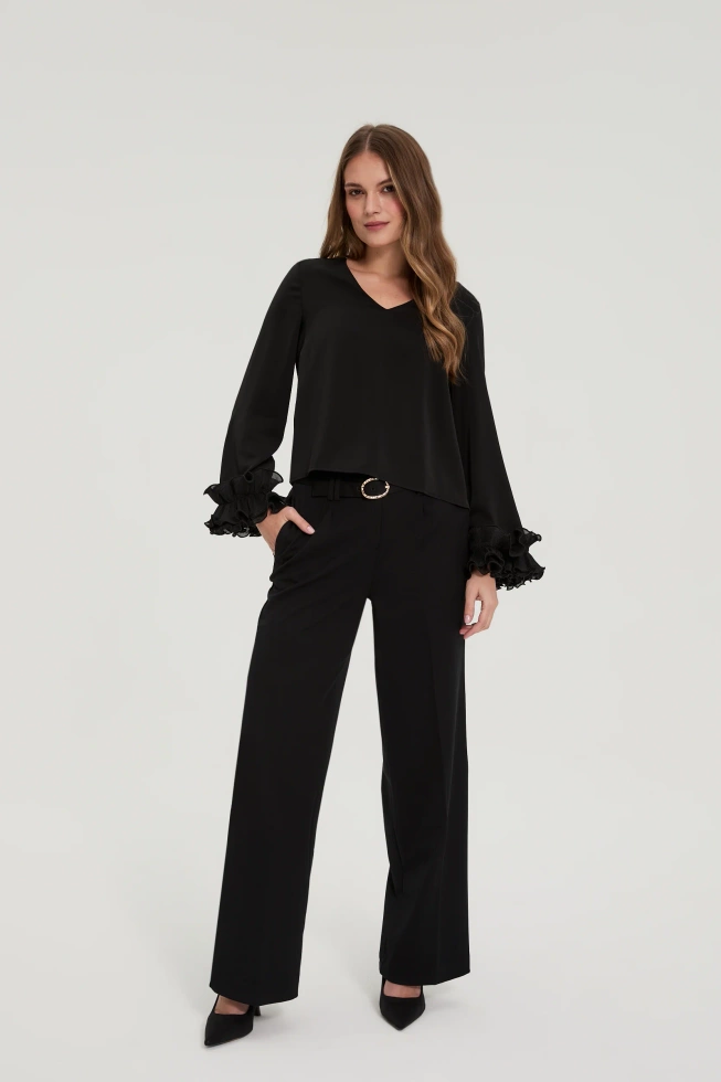 Koszula z falbanami na rękawach czarna