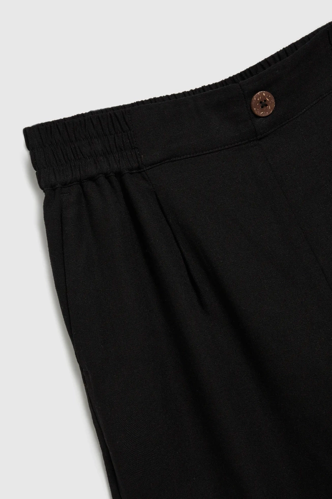 Gładkie lniane szorty czarne