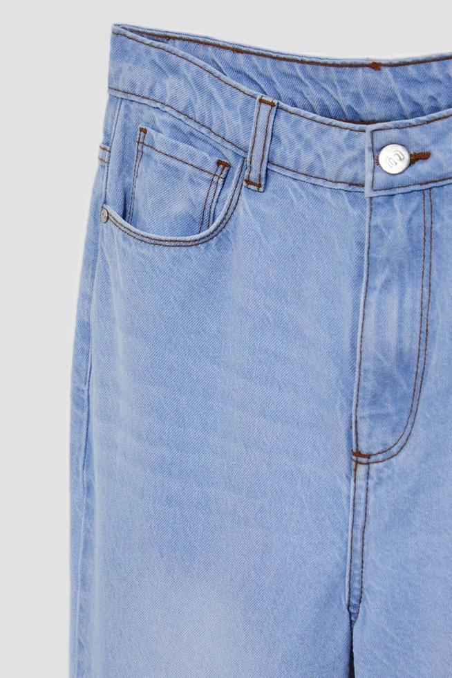 Jeansy mom fit z wysokim stanem błękitne