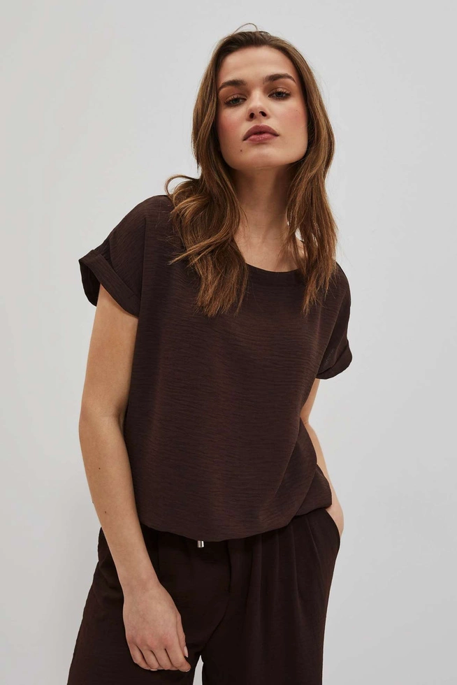 Koszulowa bluzka z wiązaniem w pasie