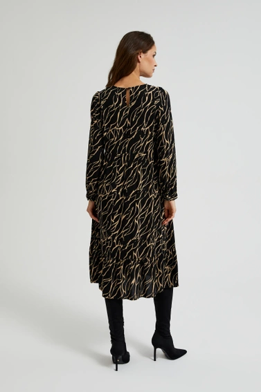 Sukienka z falbaną czarna