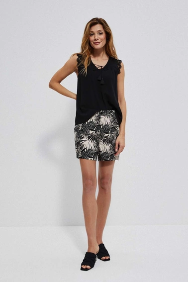 Szorty z tropikalnym nadrukiem