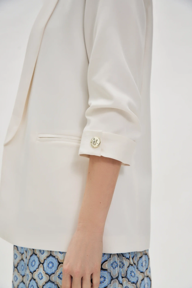 Marynarka z marszczonymi rękawami biała