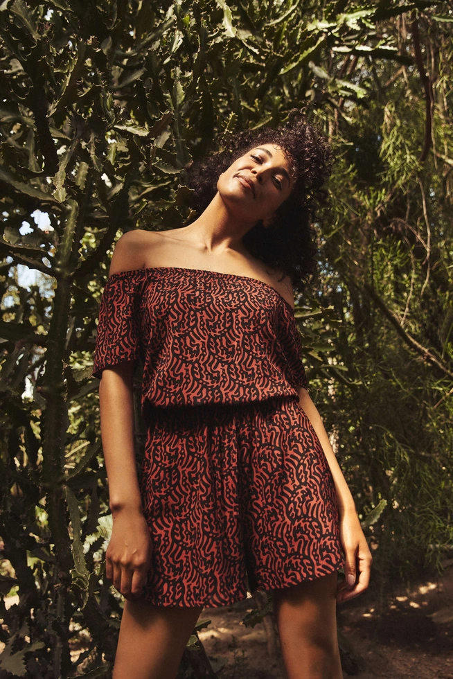 Krótki kombinezon z wiskozy