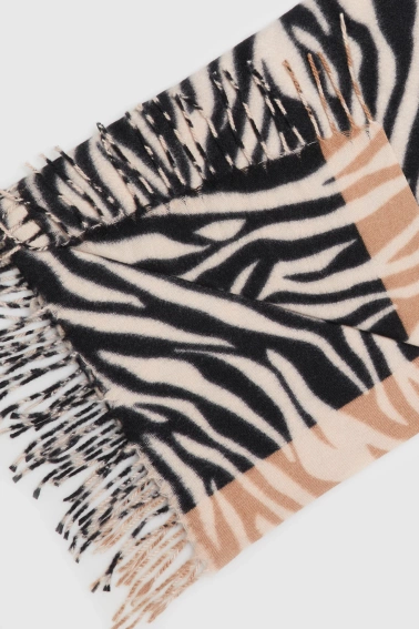 Szal w zwierzęcy wzór beżowy