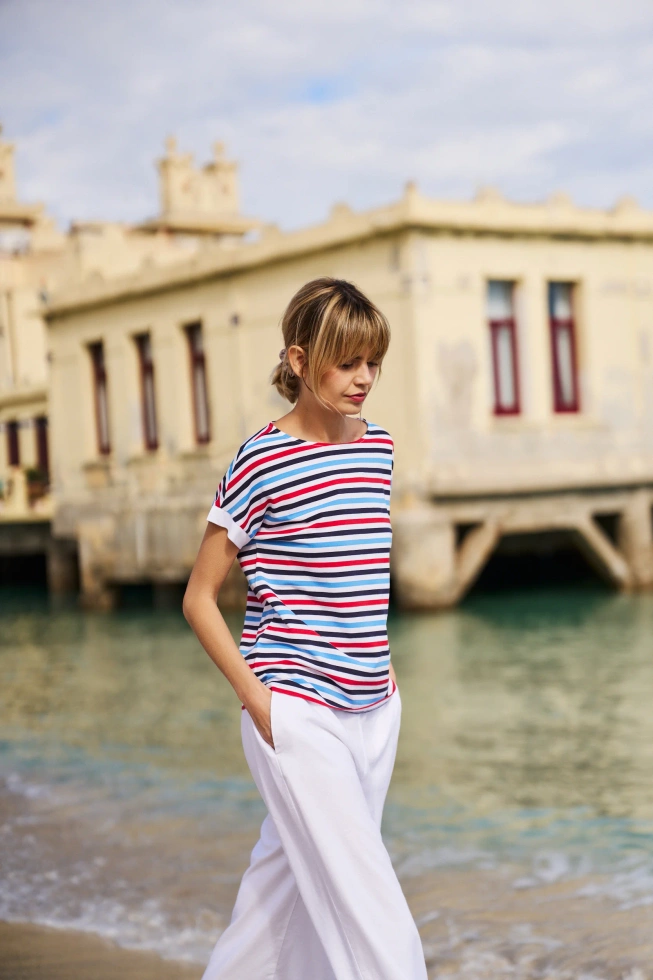 T-shirt w paski granatowy