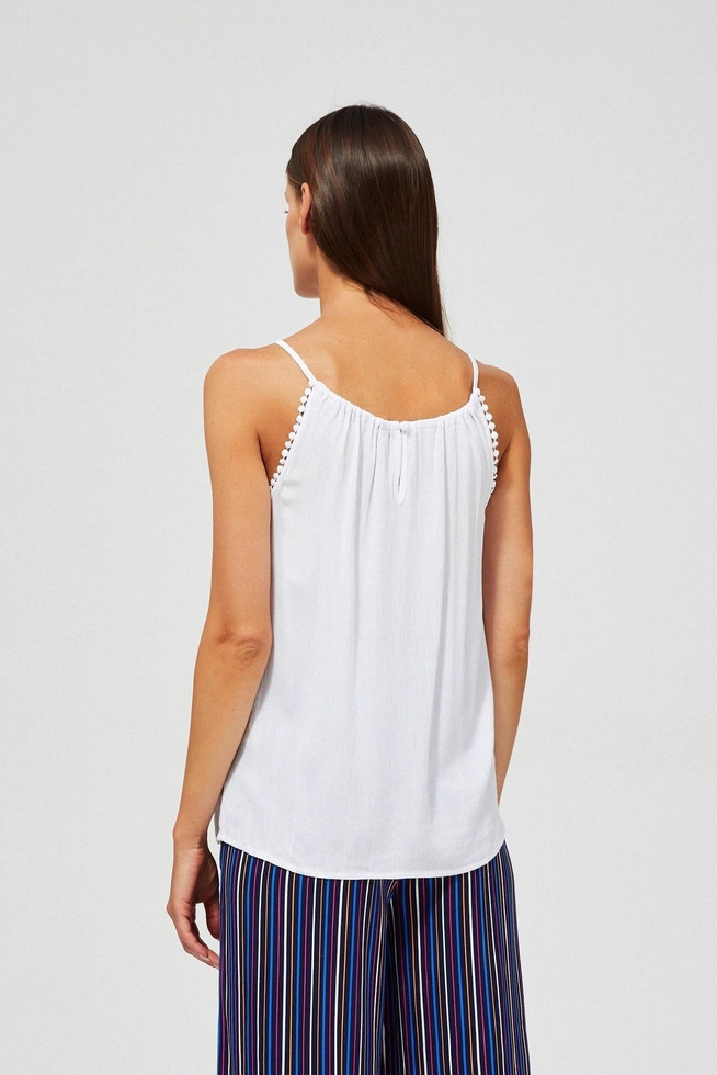 Top z wiskozy na ramiączkach