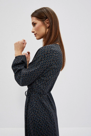 Sukienka midi wiązana w talii 