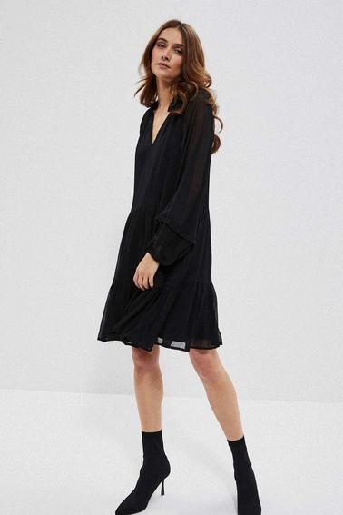 Gładka sukienka z falbanami