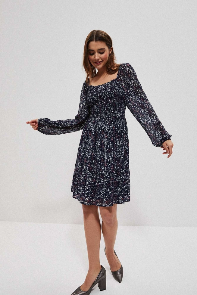 Wzorzysta sukienka granatowa