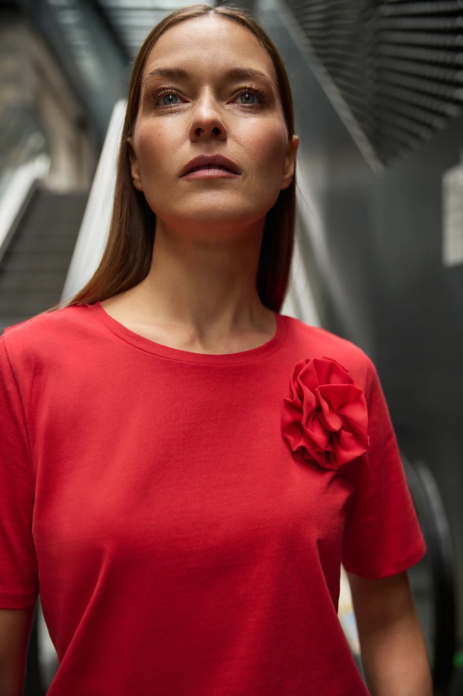 Bawełniana bluzka z aplikacją czerwona