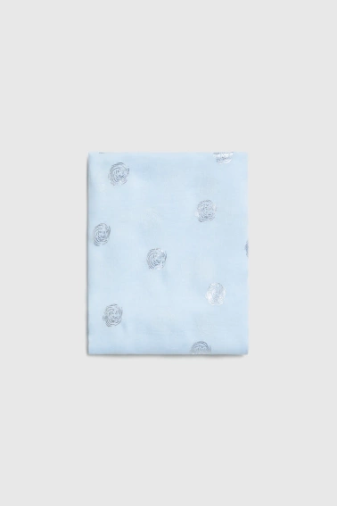 Szal z metalicznym nadrukiem błękitny