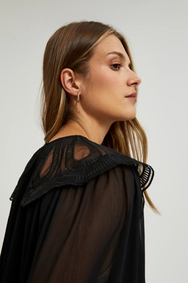 Koszula z ozdobnym dekoltem czarna