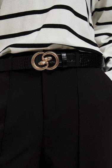 Pasek z ozdobną klamrą w kształcie węży czarny