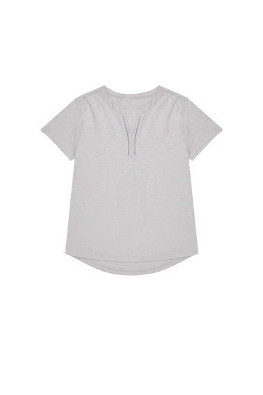 Bluzka z ażurowym dekoltem w serek