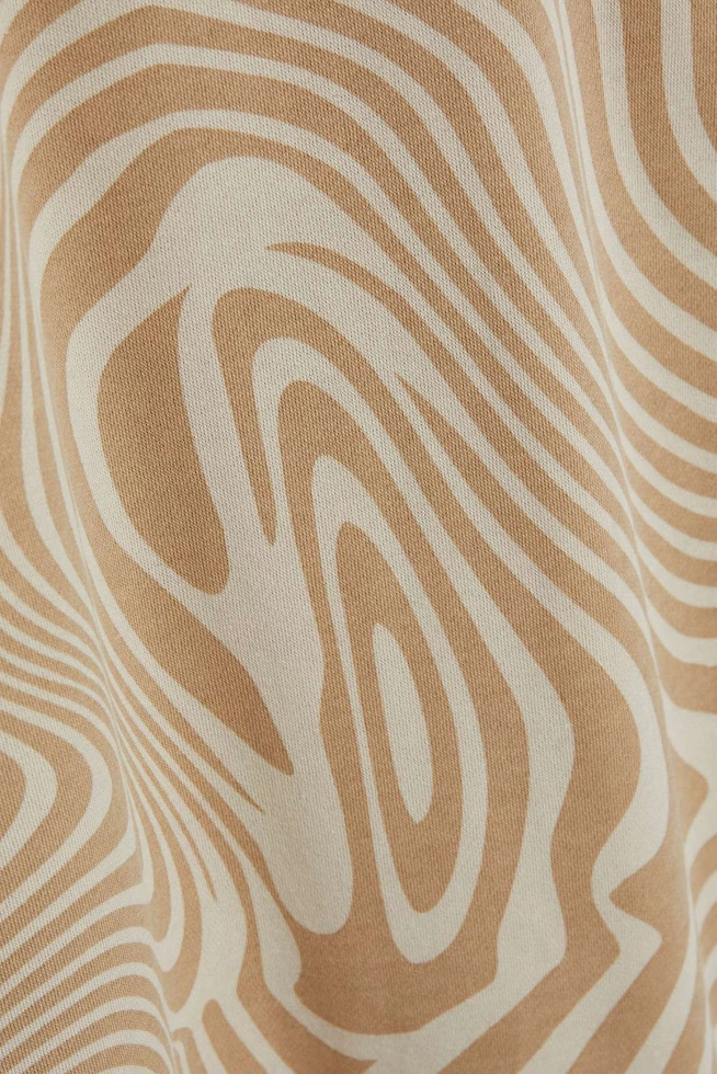 Dresowa sukienka z długim rękawem