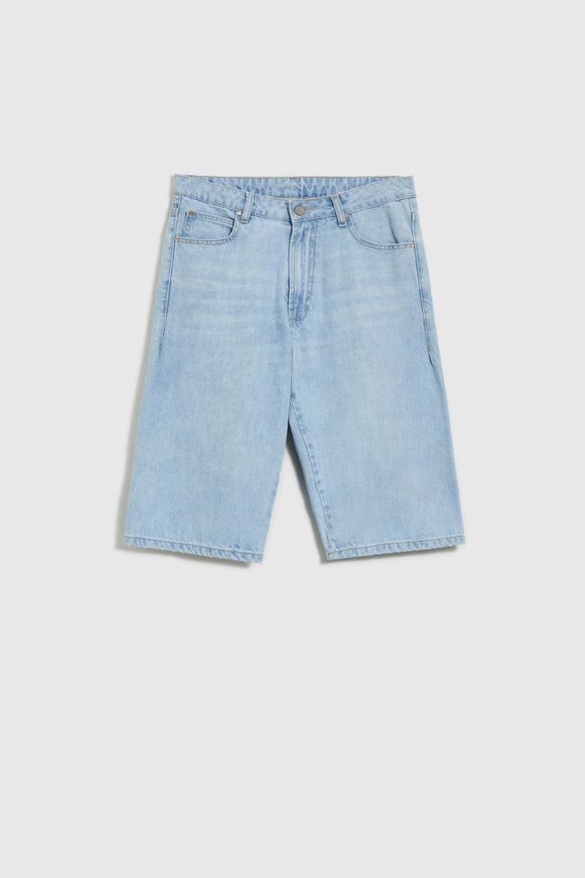 Jeansowe bermudy jasnoniebieskie