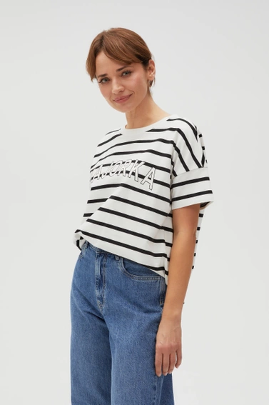 Bluza w paski z napisem biała