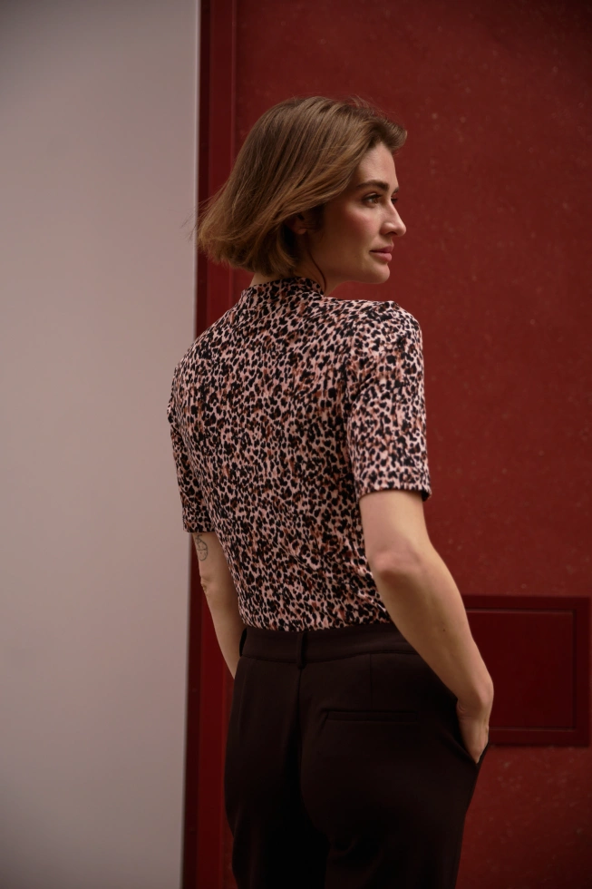 Bluzka w panterkę czarna