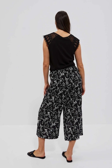 Spodnie z nadrukiem kwiatów