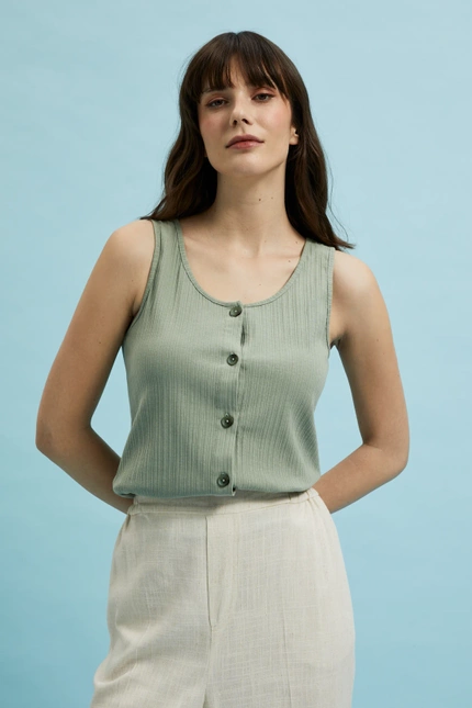 Top z guzikami oliwkowy