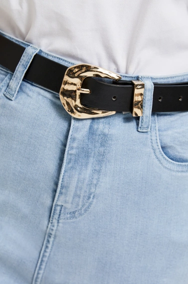 Pasek z klamrą w kolorze złotym czarny