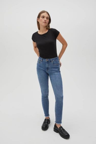 Dopasowany t-shirt czarny