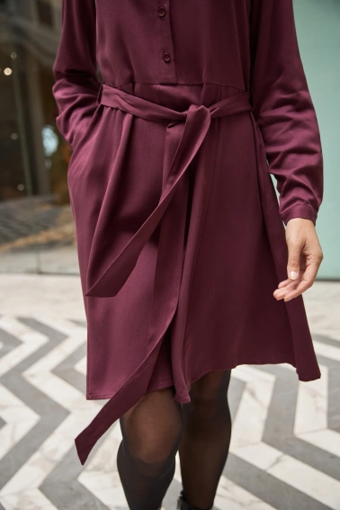 Koszulowa sukienka burgundowa