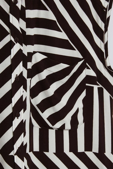 Koszula z geometrycznym wzorem perłowa