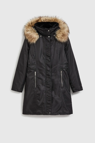 Zimowa kurtka z futrzanym kapturem czarna
