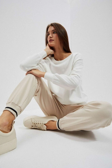 Bluza z dekoltem na plecach perłowa