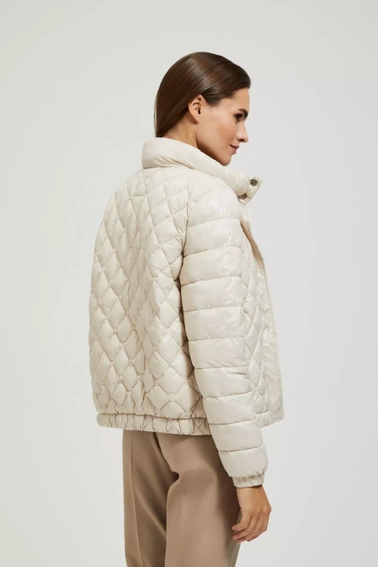 Krótka pikowna kurtka zapinana na zamek beżowa