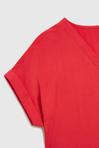 Koszula z dekoltem w serek i krókimi rękawami czerwona 