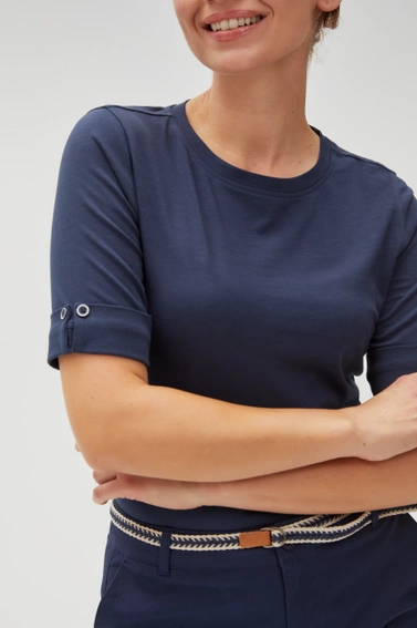 Gładki t-shirt z podwijanymi rękawami granatowy