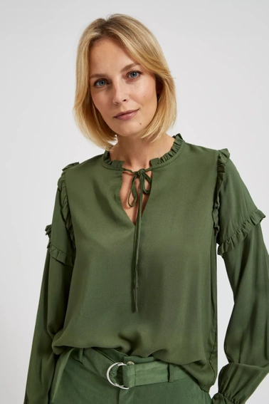 Koszula z falbanami na rękawach i wiązaniem na dekolcie khaki 