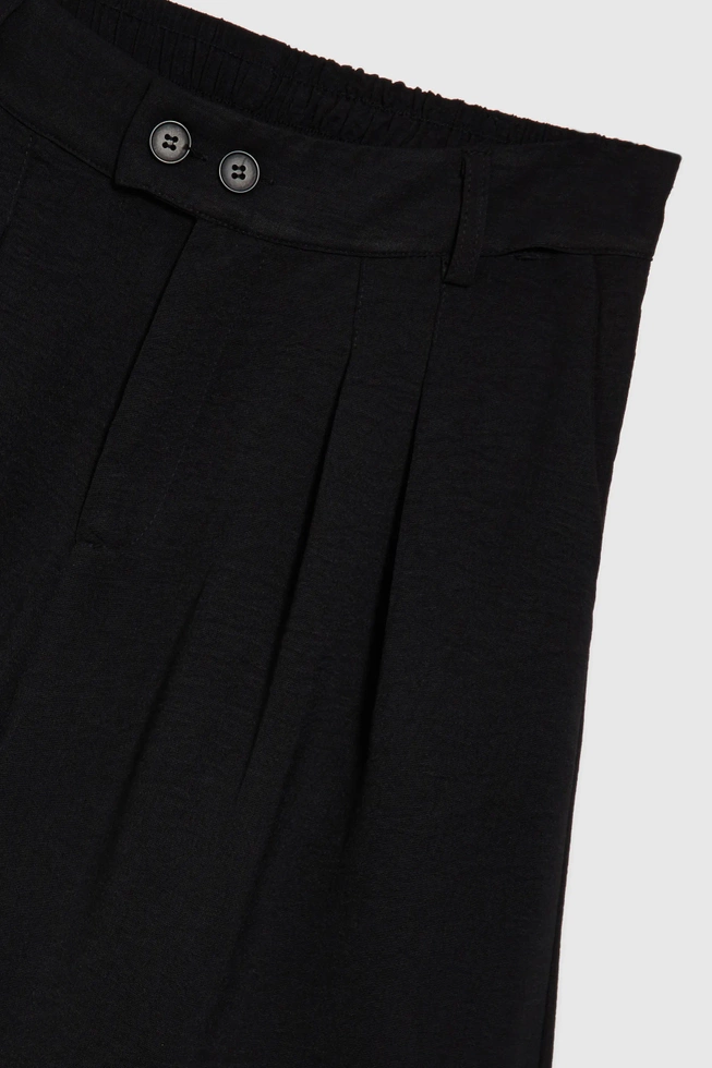 Szorty z kieszeniami czarne