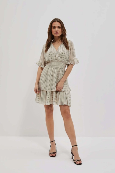 Sukienka w groszki z falbaną piaskowa