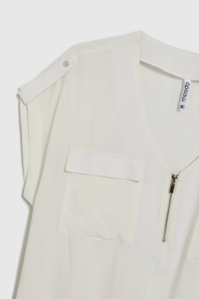 Wiskozowa koszula z dekoltem w serek biała