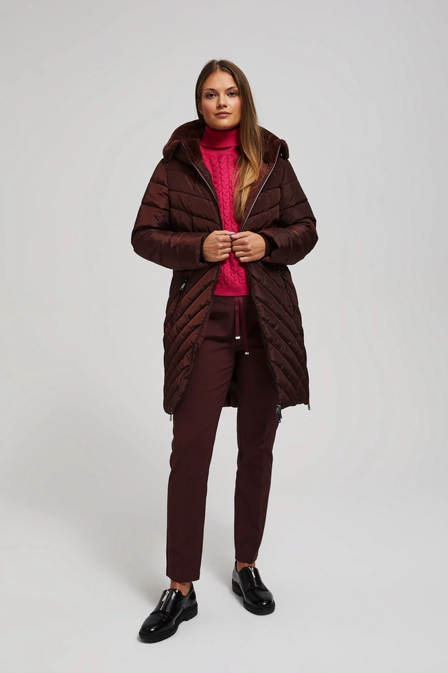 Długa pikowana kurtka z kapturem brązowa