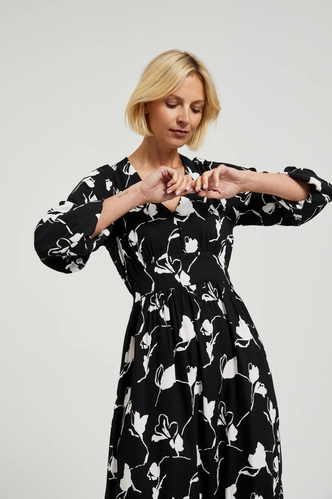 Wiskozowa sukienka z printem czarna